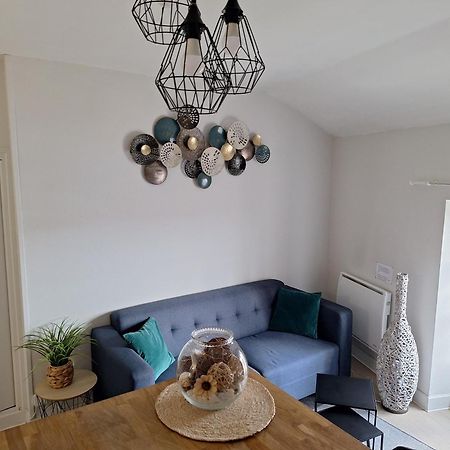 Appartement F2 Centre-Ville Issoire Avec Jolie Vue Exteriör bild