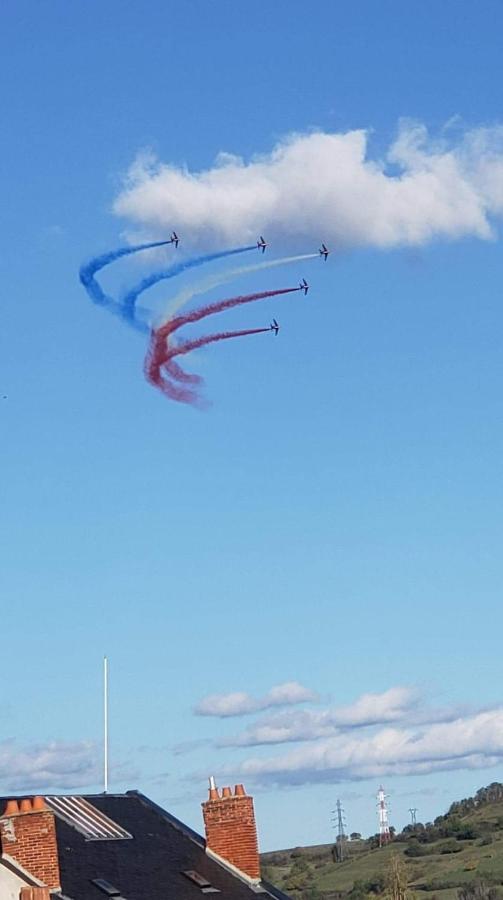 Appartement F2 Centre-Ville Issoire Avec Jolie Vue Exteriör bild